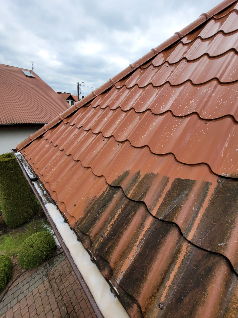mycie dachówki ceramicznej